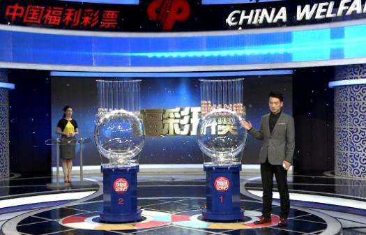 “事实上433是我最喜欢的阵型，但我一直强调，这个阵型需要合适的球员，而这支那不勒斯队内拥有这样的球员。
